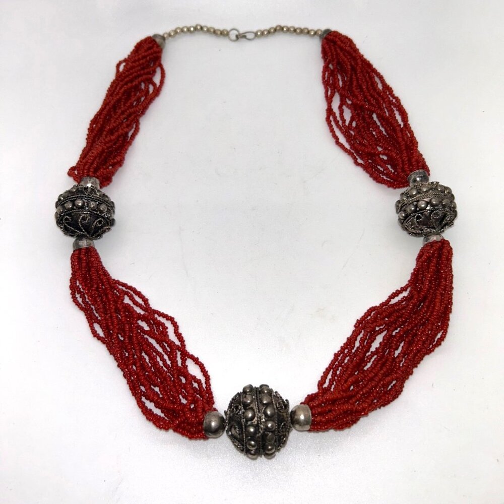 Vintage Coral Color Beaded Necklace With Ornate Metal Accents & Hook Clasp - Picture 1 of 11